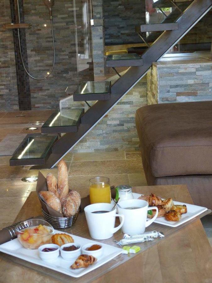 L'Eveil Des Sens Hotell Châteauneuf-le-Rouge Eksteriør bilde